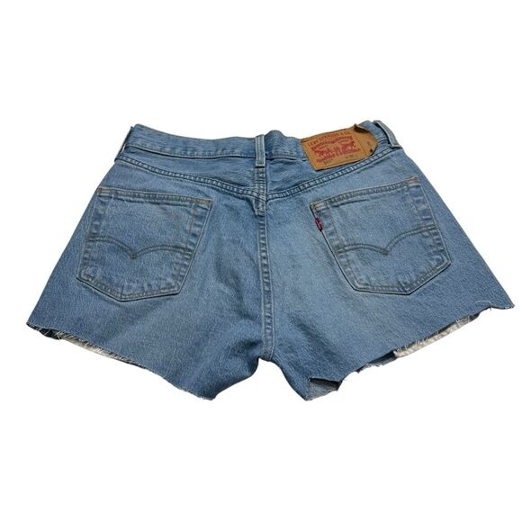 Levi’s 501 Cut Offs Shorts Light Wash Sz 31 - Picture 1 of 13
